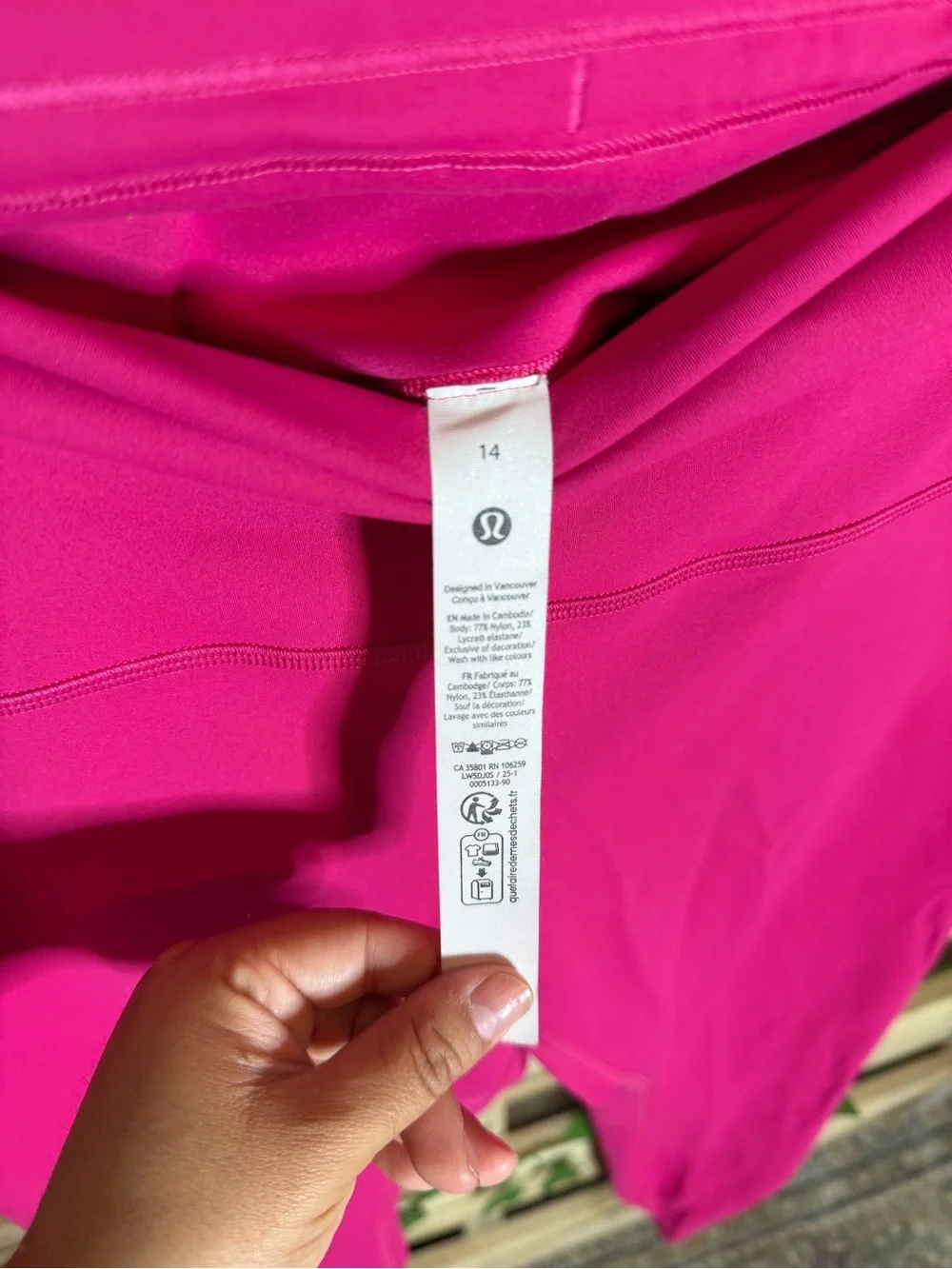 lululemon athletica' Bright Fuchsia Performance Leggings